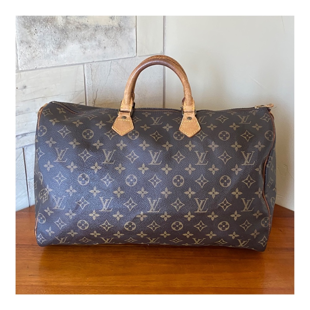 💕💕AUTHENTIC LOUIS VUITTON SPEEDY 40 HANDBAG